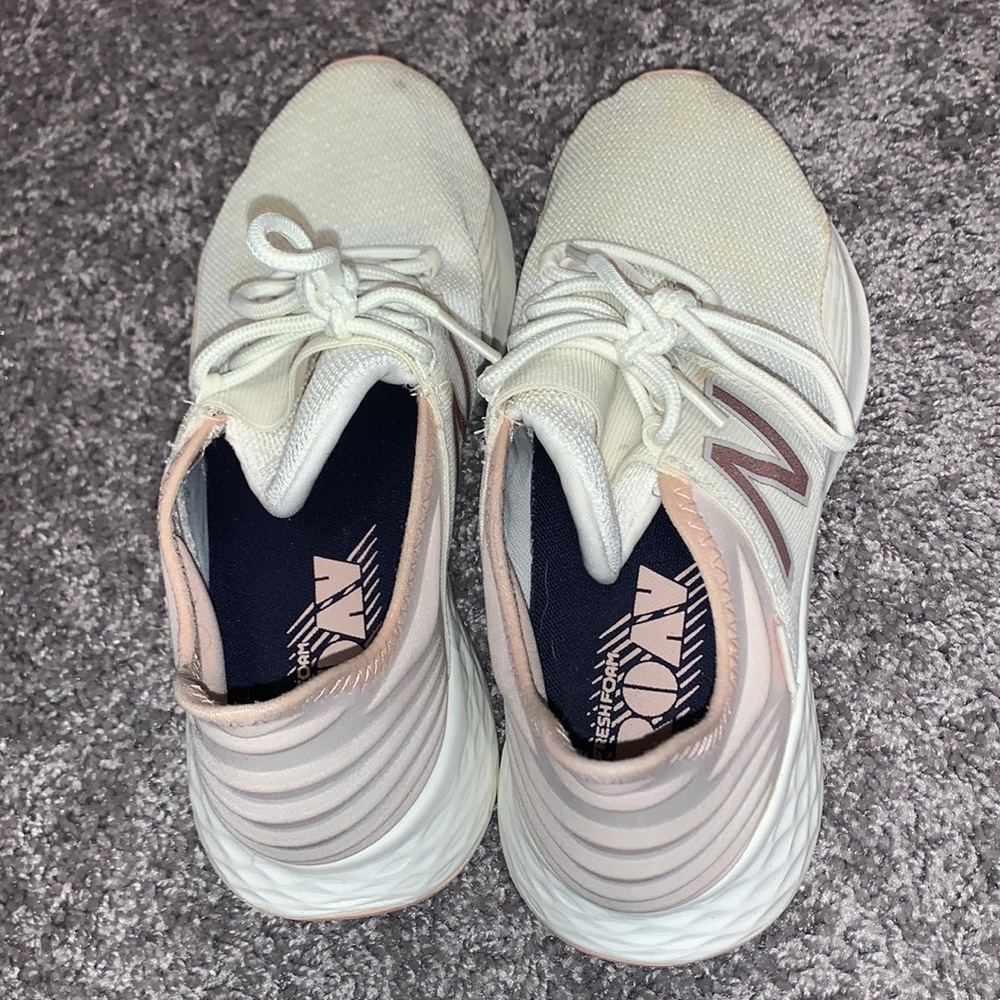 CREAM AND PINK NEW BALANCES